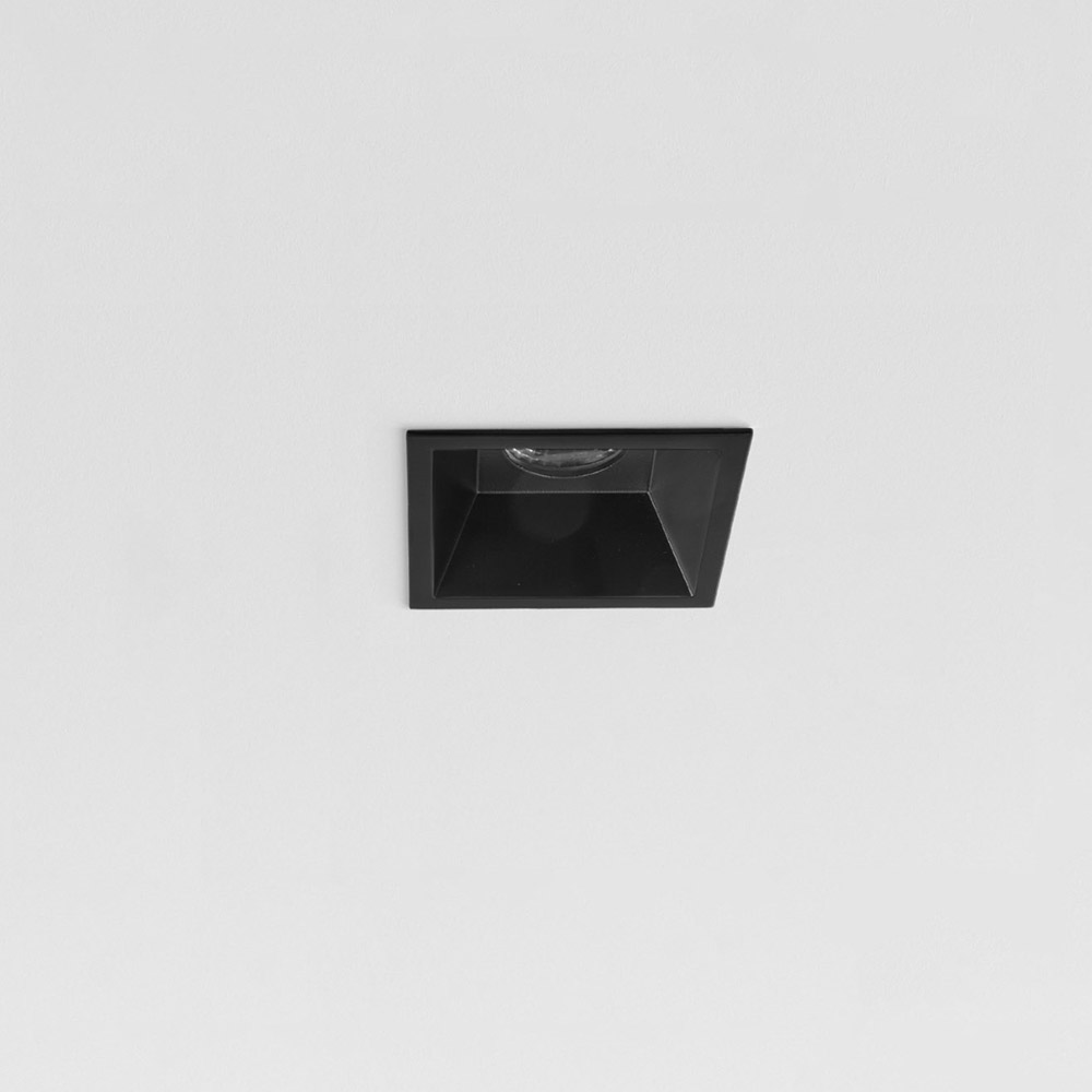 POLARIS LIGHTING - LED ЛУНА за вграждане ACCORD SQ квадратна 94x94x65mm, влагозащитена IP54 12W 3000K 960lm черна 1008