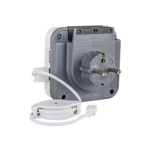 LEGRAND - 694671 Aдаптер защита от пренапрежение 2P+T, 16A 2xUSB и поставка за телефон