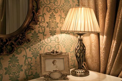 MAYTONI - Grace RC247-TL-01-R   