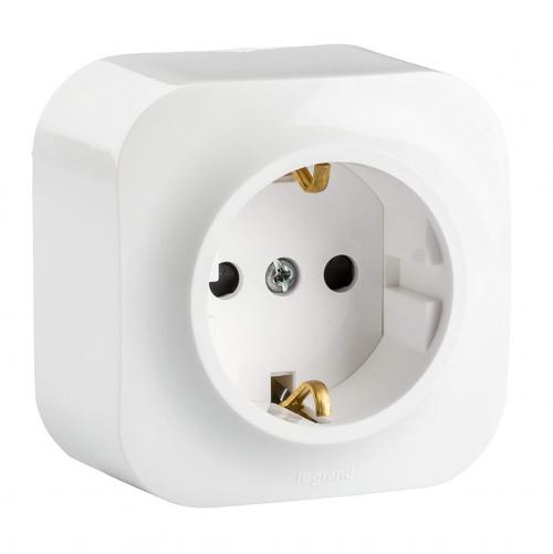 LEGRAND - 7 824 20 German standard socket 2P+E Forix - with shutters - IP2X - 16 A 250 V~ - white