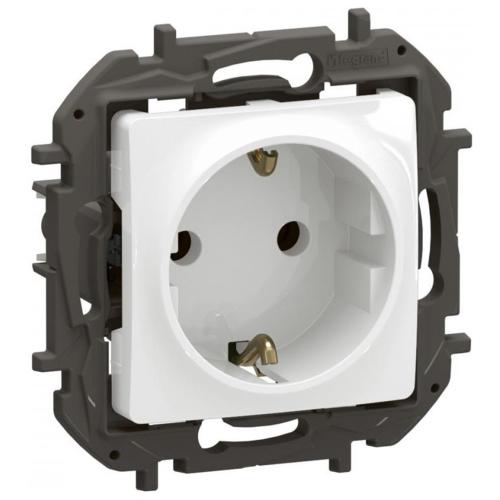 LEGRAND - Socket SCHUKO 16A white Niloe New NP3121WH