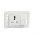 SCHNEIDER ELECTRIC - NU308518 Multistandart Socket Outlet 3 modules white with child protection 2P 13A 250V New Unica connection with screws